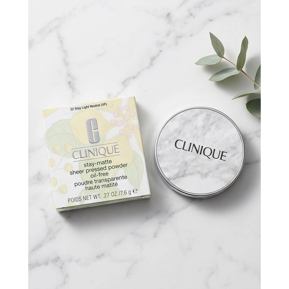 Clinique Stay Matte Sheer Pressed Powder Oil‎ Free 22 Stay Light Neutral